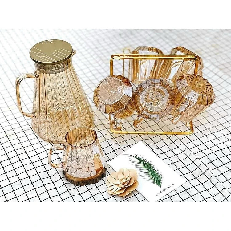 https://tiktokshop-seller-vn.com/BỘ BÌNH ĐỰNG NƯỚC UỐNG THỦY TINH KÈM 6 CỐC VÀNG SỌC VÀ GIÁ ÚP CỐC - VD106