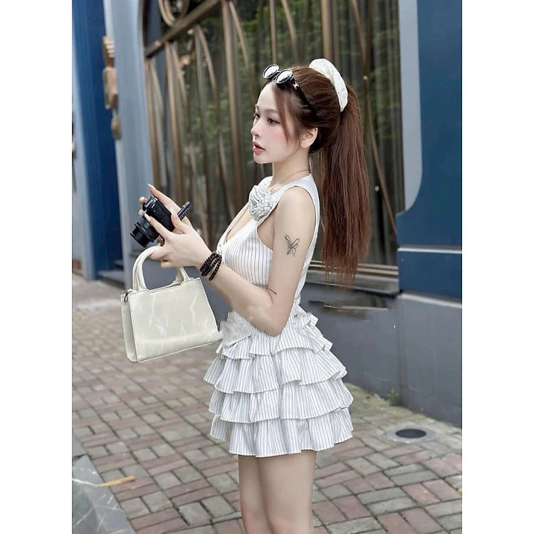 SET ÁO KAKI SỌC ĐÍNH BÔNG PHỐI CHÂN VÁY ( VÁY CÓ LÓT) 2 MÀU Y HÌNH