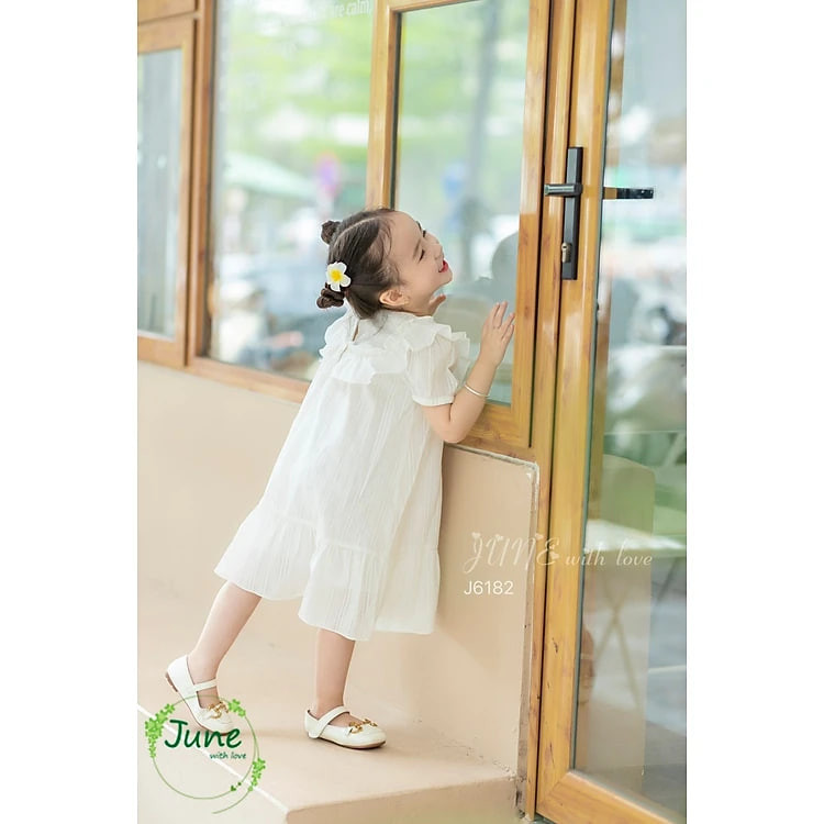Váy hè cho bé gái màu trắng 1-10 tuổi cộc tay hàng thiết kế cổ bèo, Đầm babydoll trẻ em vải thô nhẹ thoáng mát