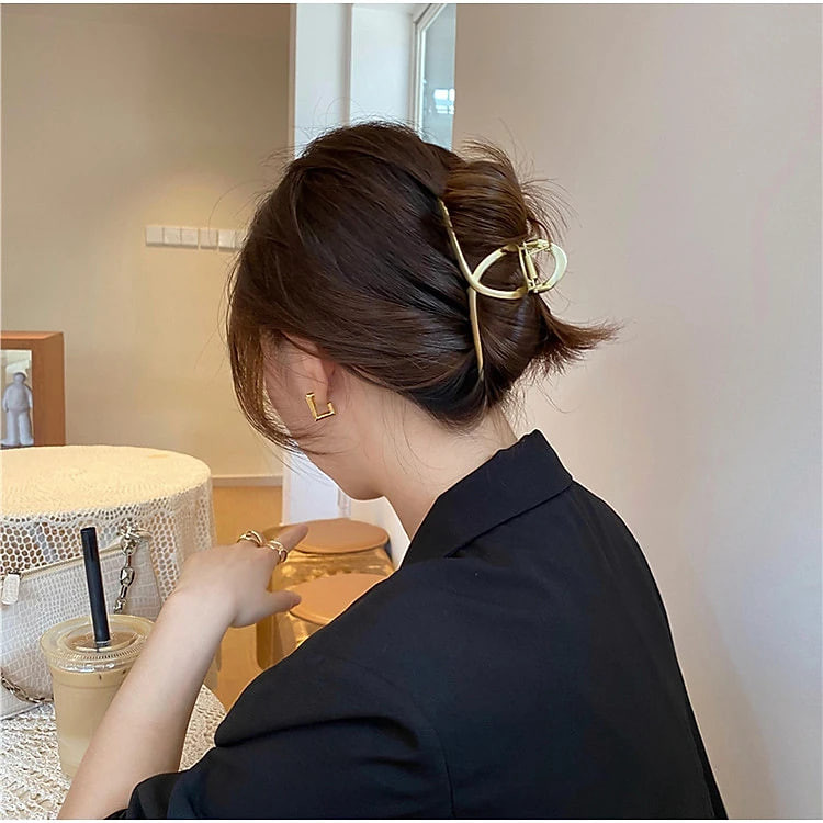 https://tiktokshop-seller-vn.com/Kẹp Tóc Cặp Tóc Kim Loại Dễ Thương Phong Cách Hàn Quốc Thanh Lịch KT15