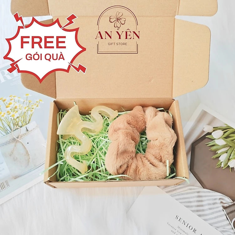 https://tiktokshop-seller-vn.com/Set Quà Tặng 2 Món Kẹp Tóc Hoa Sứ và Cột Tóc Scrunchies Nàng Thơ No.4 Tặng Sinh Nhật Người Yêu 20/10 8/3