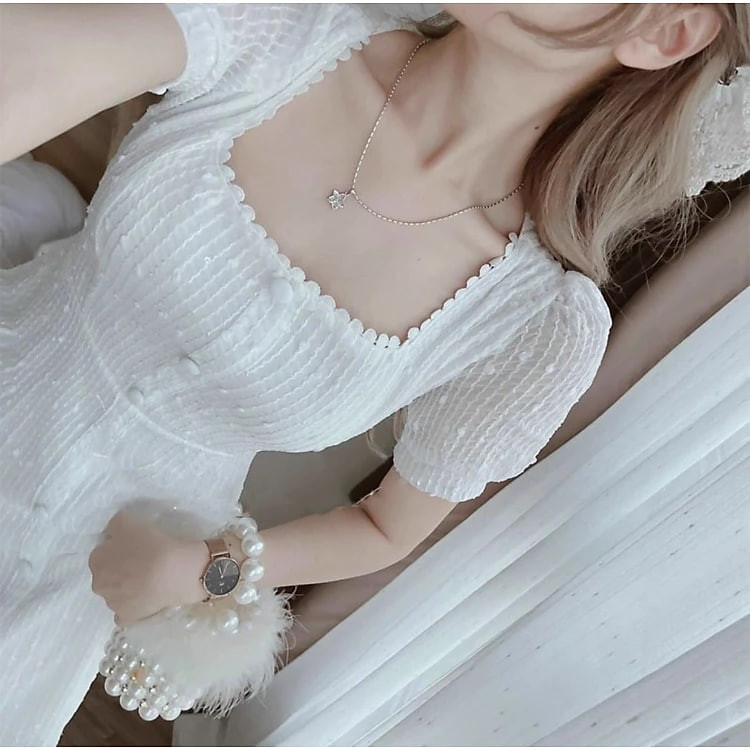 Đầm Midi Trắng Cổ Vuông Viền Ren Thanh Lịch Nữ Tính Tay Ngắn