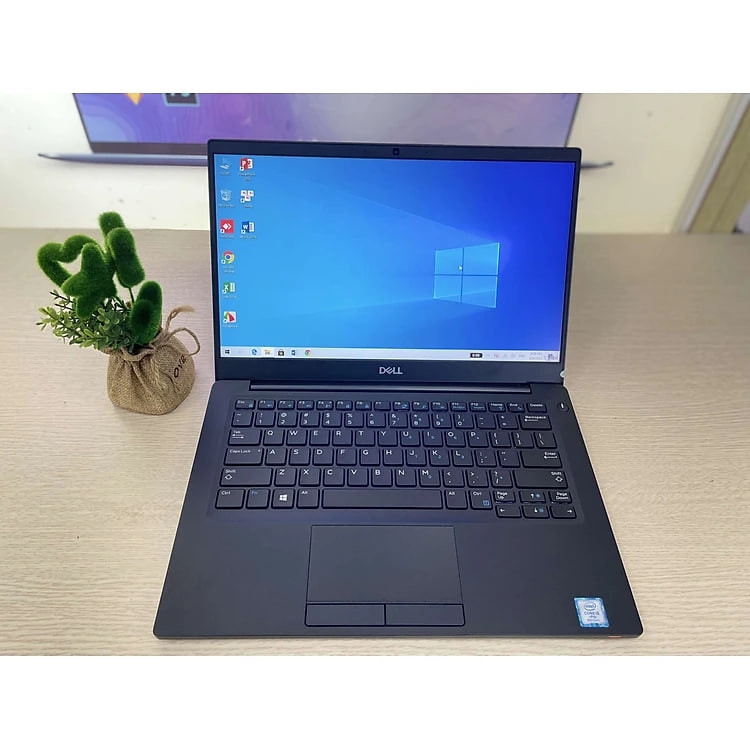 Laptop Dell Latitude 3520 (Core i5-1135G7 | 8GB | 256GB | Intel Iris Xe | 15.6 inch FHD - HÀNG CHÍNH HÃNG