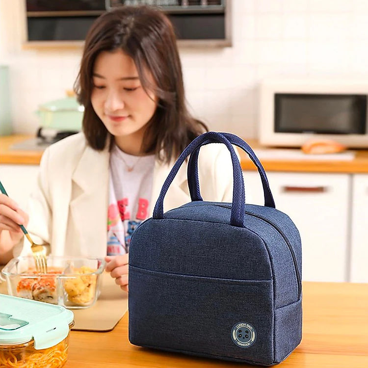 Túi đựng cơm trưa văn phòng giữ nhiệt , chống thấm có quai xách chắc chắn ,giúp giữ hương vị thực phẩm nguyên vẹn ,bảo quản thức ăn , thức uống luôn được thơm ngon và chất lượng