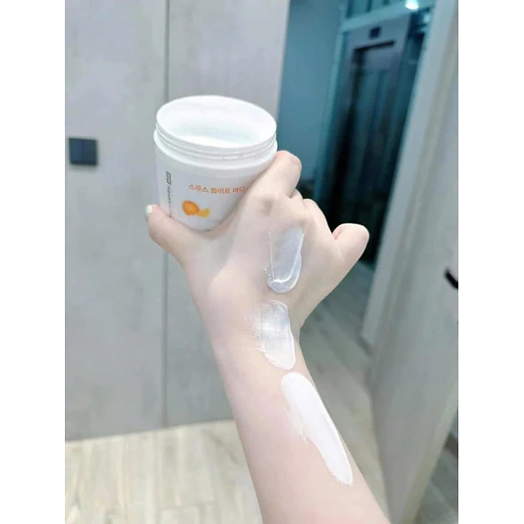 Kem Dưỡng Trắng Da Body Narci Natural Smooth White Body 200g hạn 2027