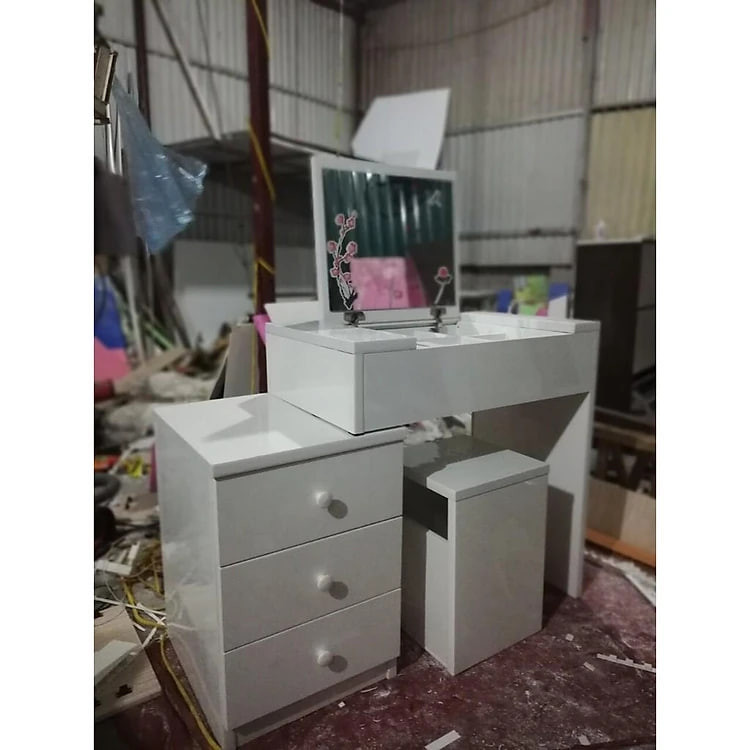 Bàn trang điểm cao cấp Nội thất Juno Sofa