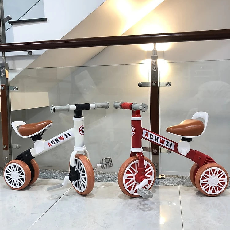 Xe Chòi Chân Kết Hợp Bàn Đạp Cho Bé Siêu Xinh Peaflo